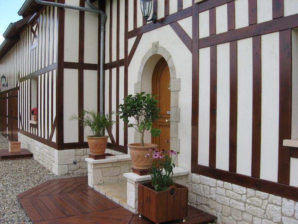 Le Mont D'Auge Bed & Breakfast Canapville  Dış mekan fotoğraf