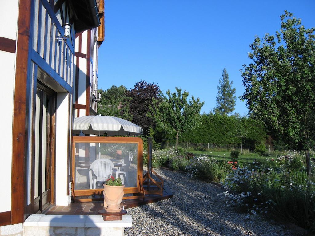 Le Mont D'Auge Bed & Breakfast Canapville  Dış mekan fotoğraf